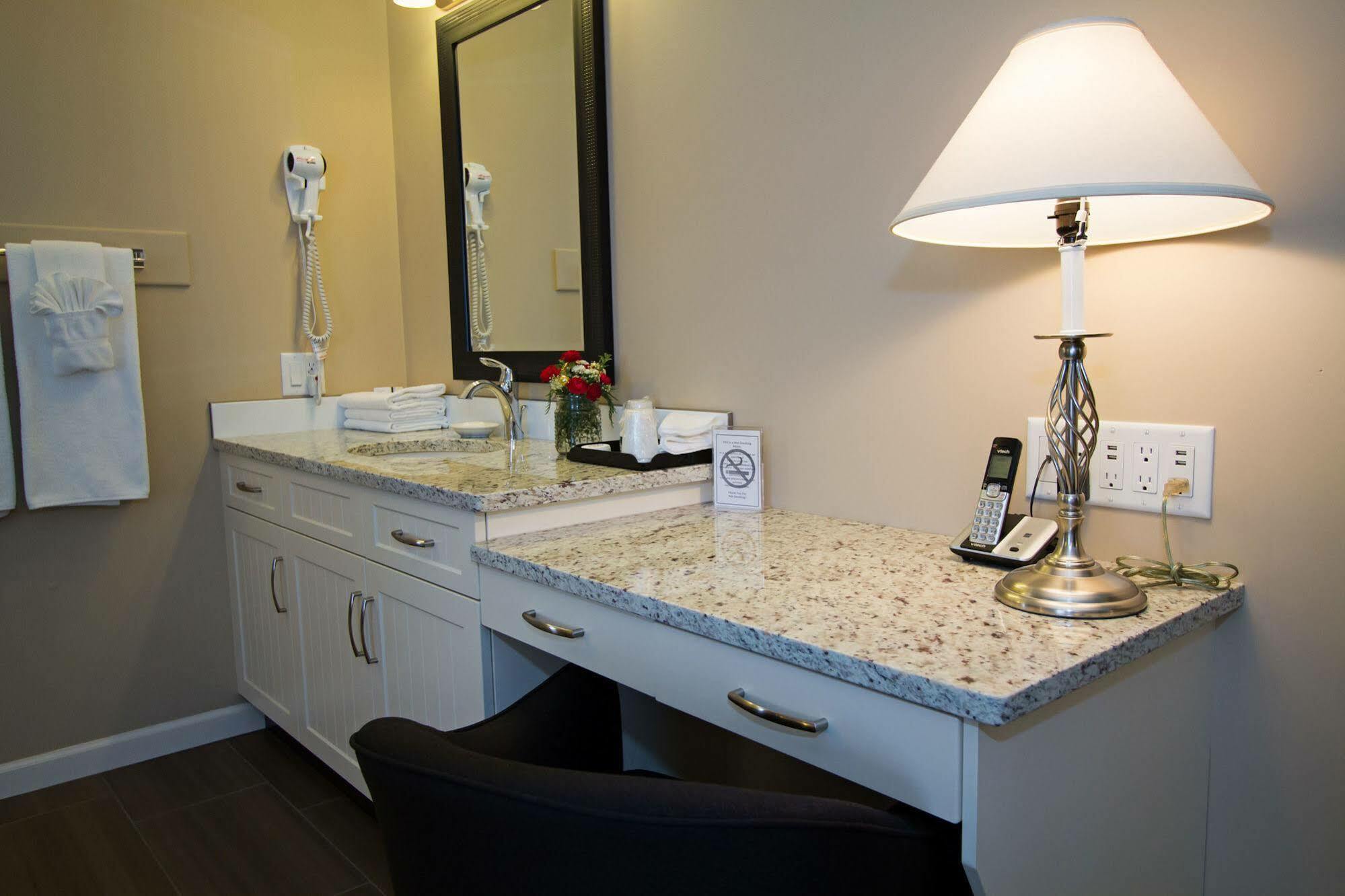 Glenwood Inn & Suites Trail Extérieur photo